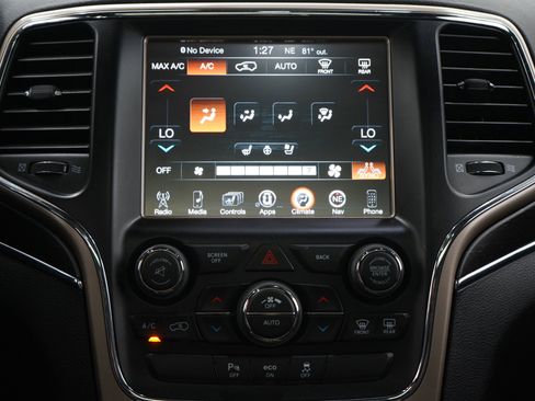 Used 2015 Jeep Grand Cherokee Limited w/ Luxury Group II AWD/4WD image 19