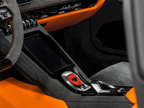 Used 2023 Lamborghini Huracan Tecnica RWD image 22