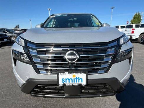 Used 2024 Nissan Rogue SV image 53
