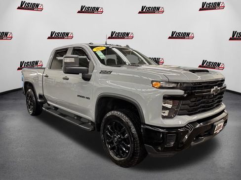 Used 2025 Chevrolet Silverado 2500 Custom w/ Custom Value Package AWD/4WD image 3