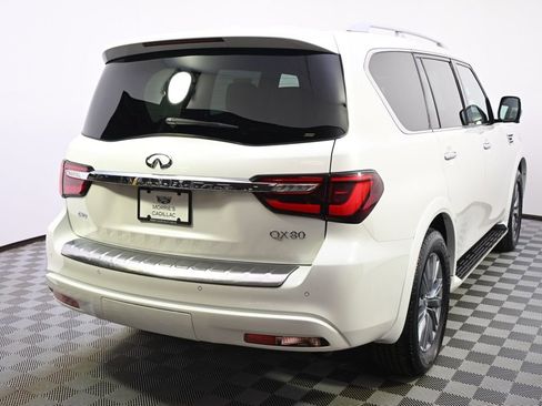Used 2024 INFINITI QX80 Luxe image 6