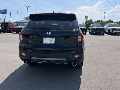 Used 2024 Honda Passport TrailSport image 4