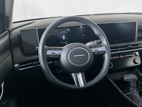 Used 2025 Hyundai Tucson SEL FWD image 18