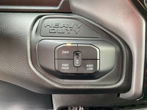 Used 2025 RAM 2500 Big Horn AWD/4WD image 28