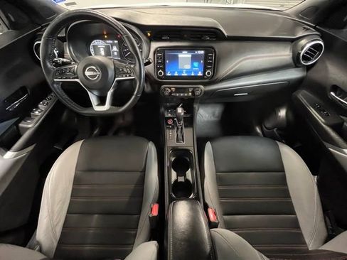 Used 2023 Nissan Kicks SR w/ SR Premium Package image 17