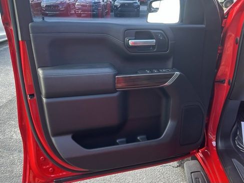 Used 2021 Chevrolet Silverado 1500 LT Trail Boss w/ LPO, Dark Essentials Package image 16