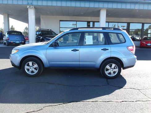 Used 2011 Subaru Forester 2.5X AWD/4WD image 2