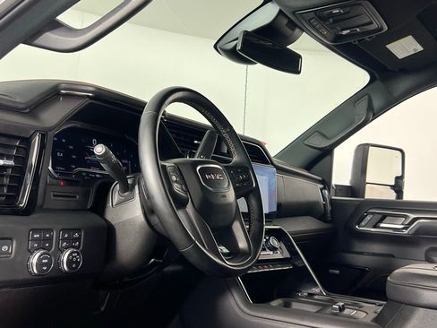 Used 2024 GMC Sierra 3500 AT4 image 22