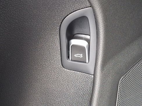 Used 2015 Audi A4 2.0T Premium w/ Audi MMI Navigation image 24