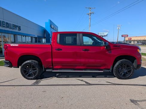 Used 2024 Chevrolet Silverado 1500 LT Trail Boss w/ Convenience Package II image 3