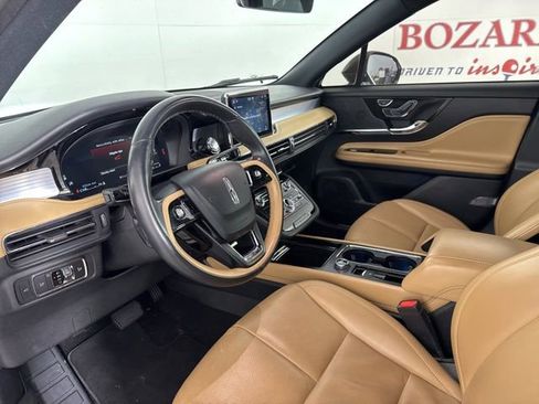 Certified 2022 Lincoln Corsair Reserve image 12