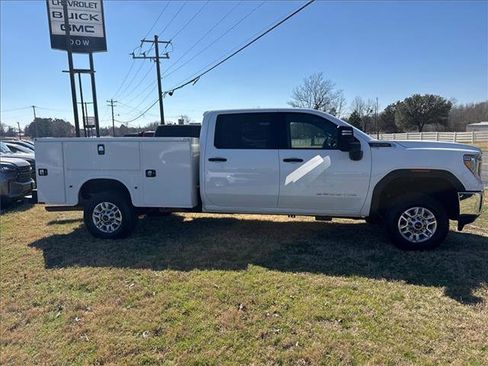 Used 2023 GMC Sierra 2500 Pro w/ Convenience Package image 5