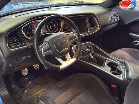 Used 2015 Dodge Challenger SRT w/ Technology Group image 14