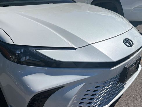 Used 2025 Toyota Camry XSE AWD/4WD image 4