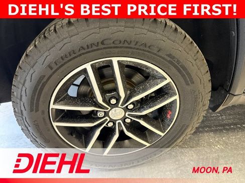 Used 2018 Jeep Grand Cherokee Trailhawk w/ Trailhawk Luxury Group AWD/4WD image 8
