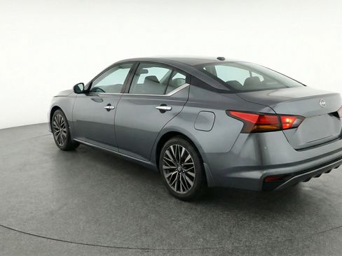 Used 2025 Nissan Altima 2.5 SV image 6