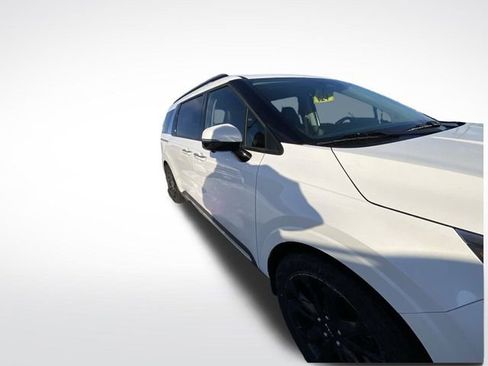 Used 2023 Nissan Rogue S image 13