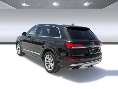 Certified 2025 Audi Q7 2.0T Premium AWD/4WD image 3