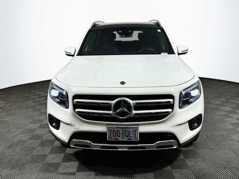 Used 2022 Mercedes-Benz GLB 250 4MATIC w/ Premium Package Lite image 2