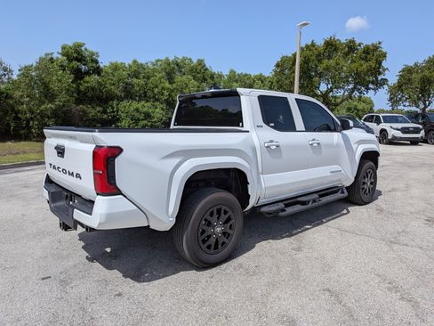 Used 2024 Toyota Tacoma SR5 RWD image 4