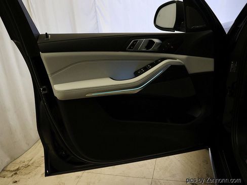 Used 2026 BMW X5 xDrive40i w/ Climate Comfort Package image 28