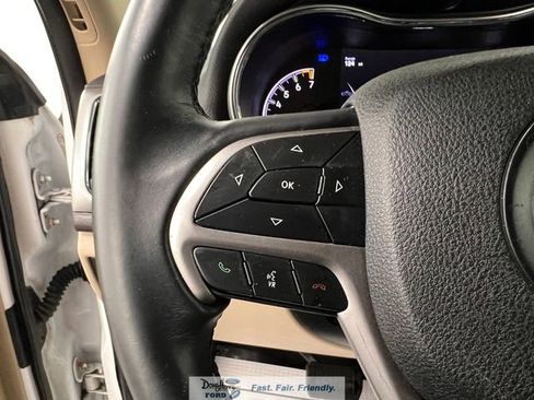 Used 2018 Jeep Grand Cherokee Laredo image 43