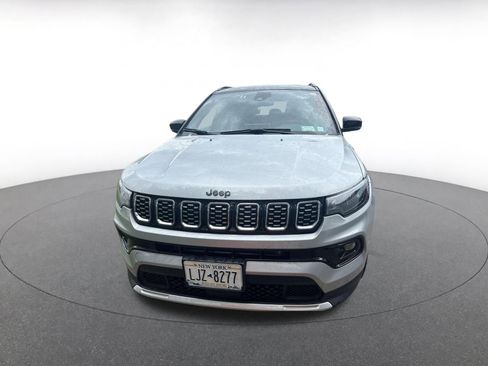 Used 2025 Jeep Compass Limited image 2