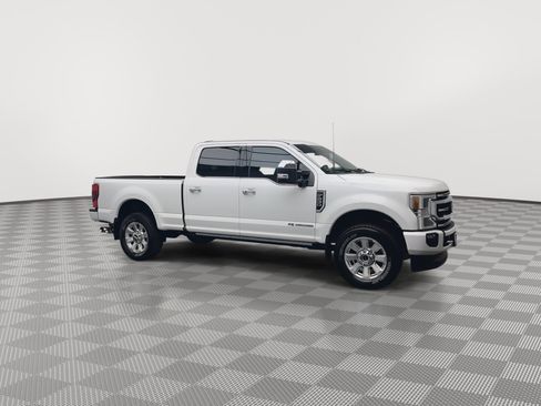Used 2022 Ford F250 Platinum AWD/4WD image 2