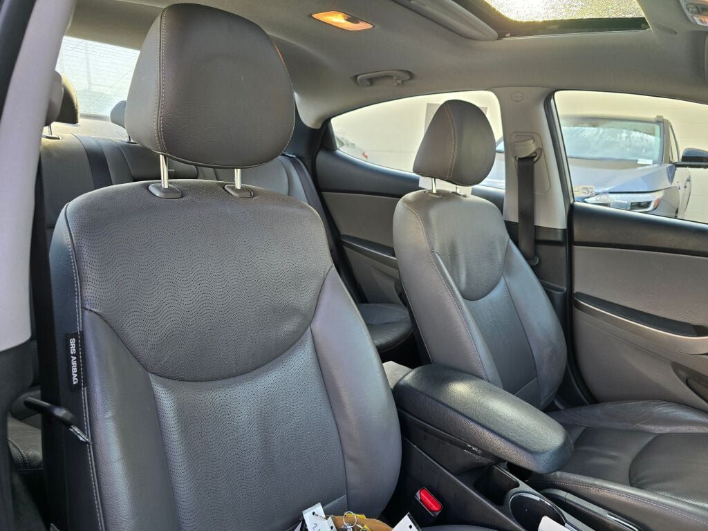 Used 2013 Hyundai Elantra Limited w/ Technology Pkg FWD image 9