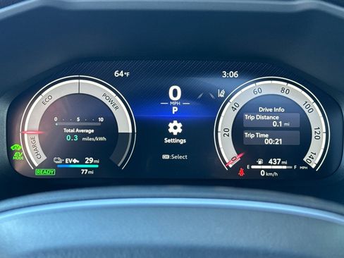 Certified 2025 Toyota RAV4 XSE image 29