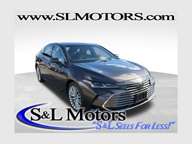 Used 2019 Toyota Avalon Limited w/ All Weather Liner Package FWD image 1