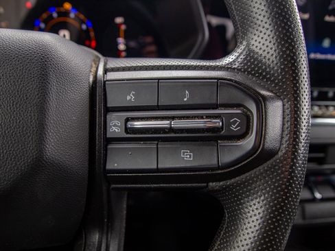 Used 2023 Chevrolet Colorado Trail Boss image 23