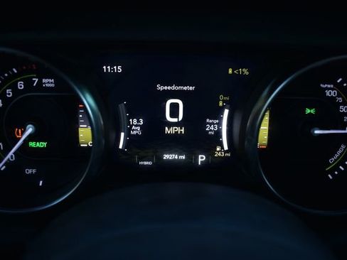 Used 2023 Jeep Wrangler Unlimited Sahara image 12