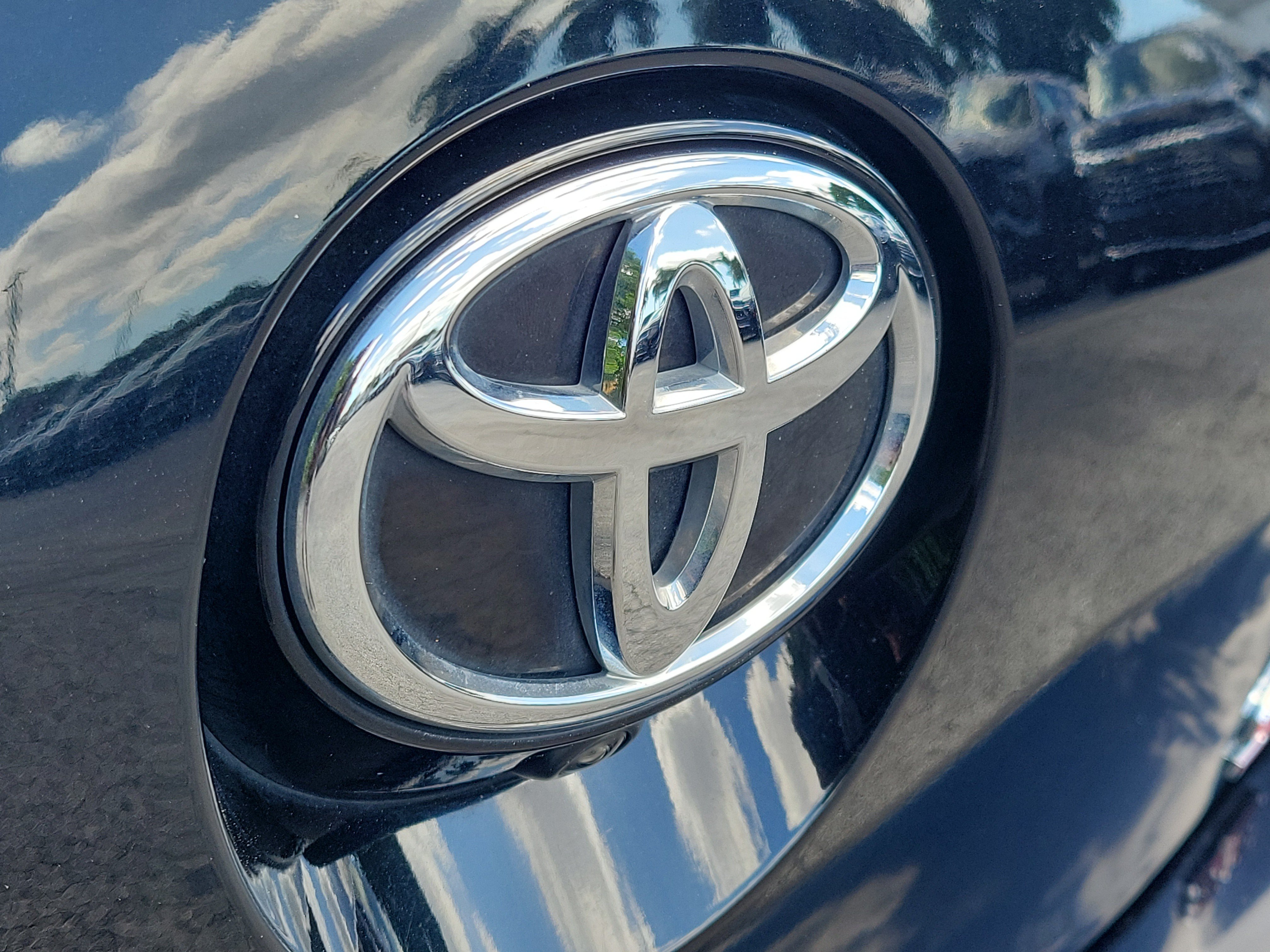 Used 2025 Toyota Corolla SE FWD image 10