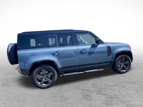 Used 2024 Land Rover Defender 110 X-Dynamic SE AWD/4WD image 7