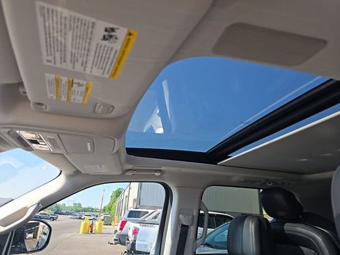 Used 2025 Lincoln Navigator Reserve AWD/4WD image 8