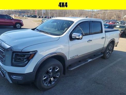 Used 2024 Nissan Titan Platinum Reserve w/ Moonroof Package image 5