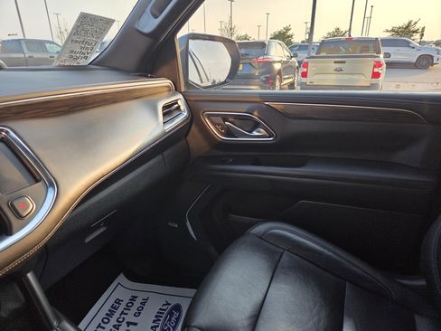 Used 2021 Chevrolet Tahoe Z71 AWD/4WD image 11