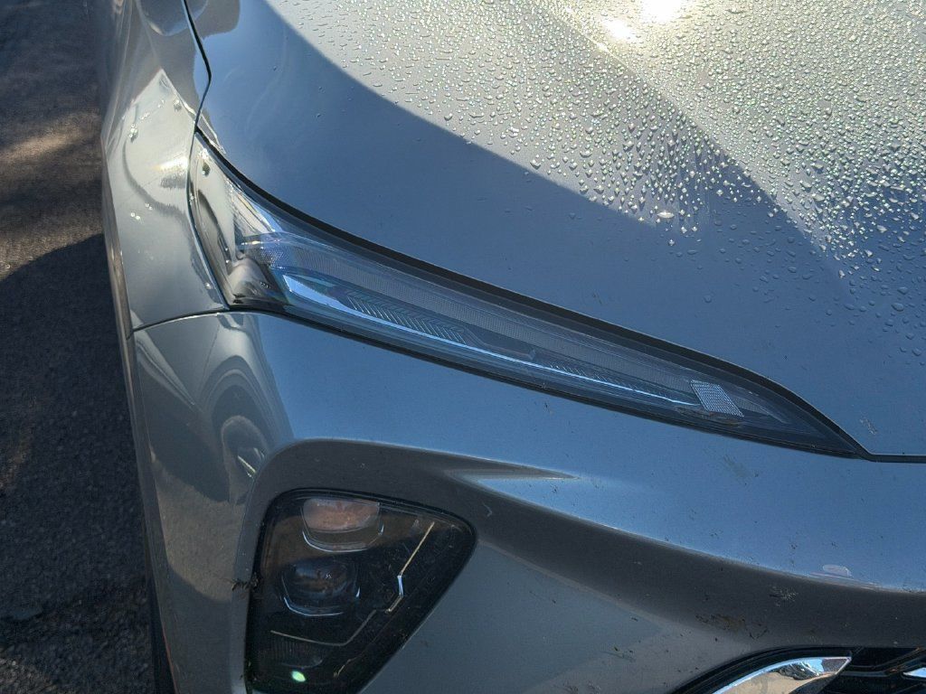 Used 2025 Buick Envision Avenir AWD/4WD image 11