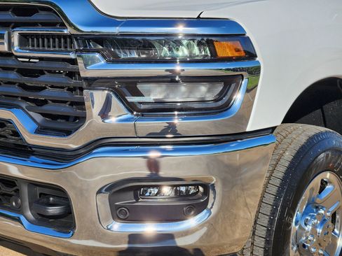 New 2026 RAM 2500 Tradesman AWD/4WD image 9
