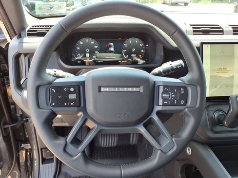 Used 2026 Land Rover Defender 110 S AWD/4WD image 15