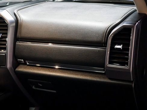 Used 2019 Ford Expedition Platinum image 31