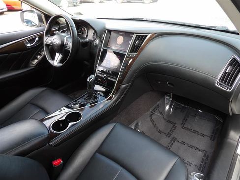 Used 2018 INFINITI Q50 Luxe w/ Cargo Package (L95) image 17