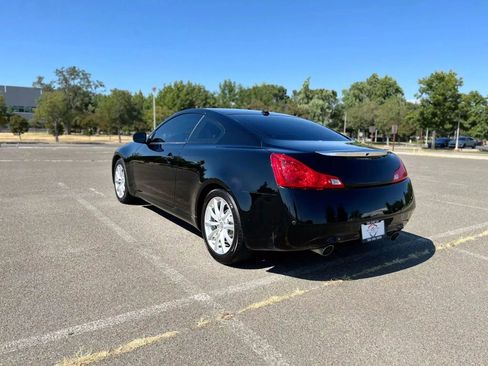 Used 2011 INFINITI G37 Journey w/ Premium Pkg image 7