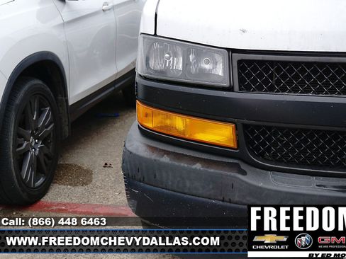 Used 2019 Chevrolet Express 2500 Work Van w/ Enhanced Convenience Package image 6