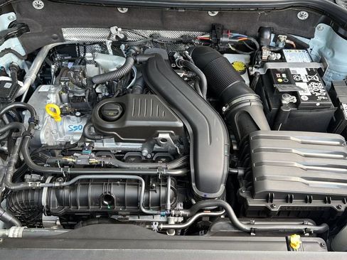 New 2026 Volkswagen Taos SE FWD image 27