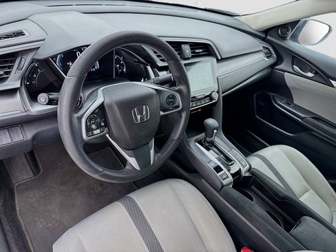 Used 2018 Honda Civic EX image 7