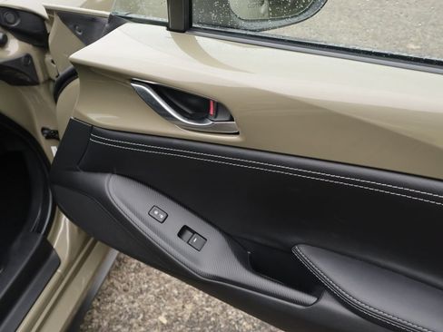 Used 2023 MAZDA MX-5 Miata Grand Touring RWD image 35