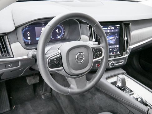 Certified 2025 Volvo S90 B6 Plus image 14