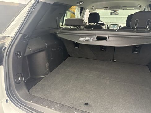 Used 2018 Chevrolet Equinox LS image 39